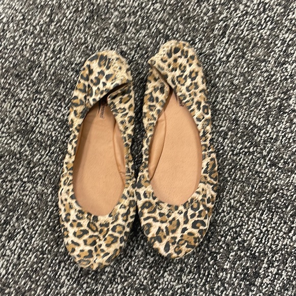 Lucky Brand leopard print ballet shoes-8.5 - Picture 5 of 7